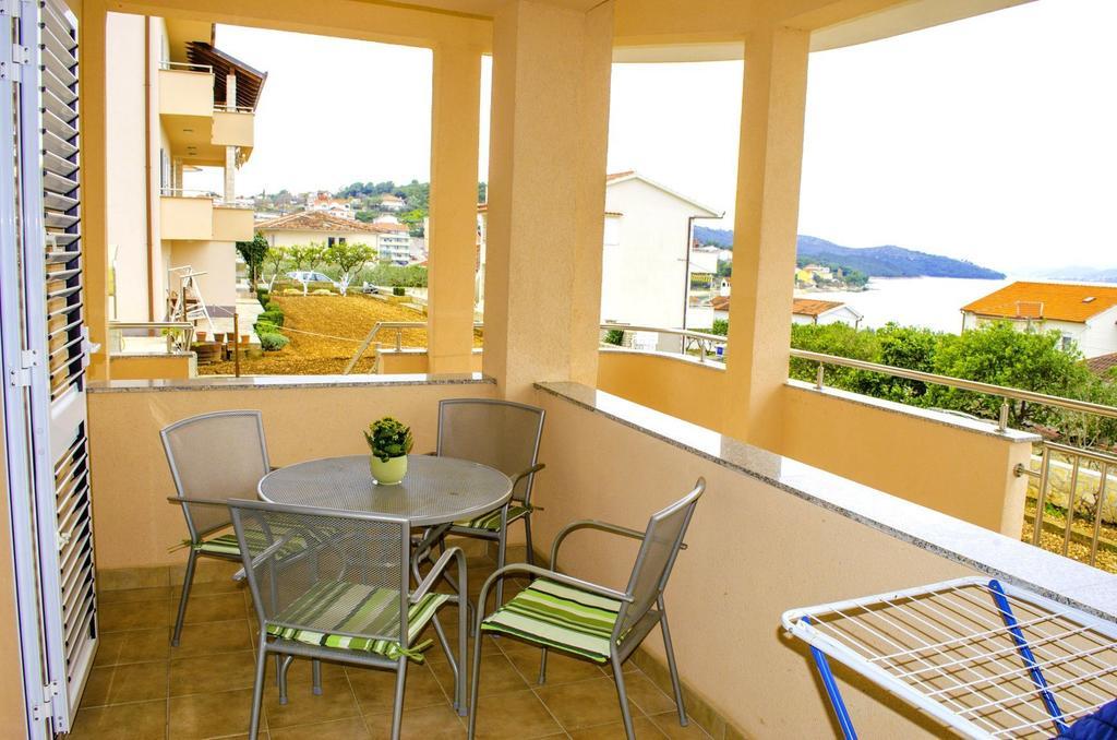 Apartments Zlatka Trogir Kamer foto